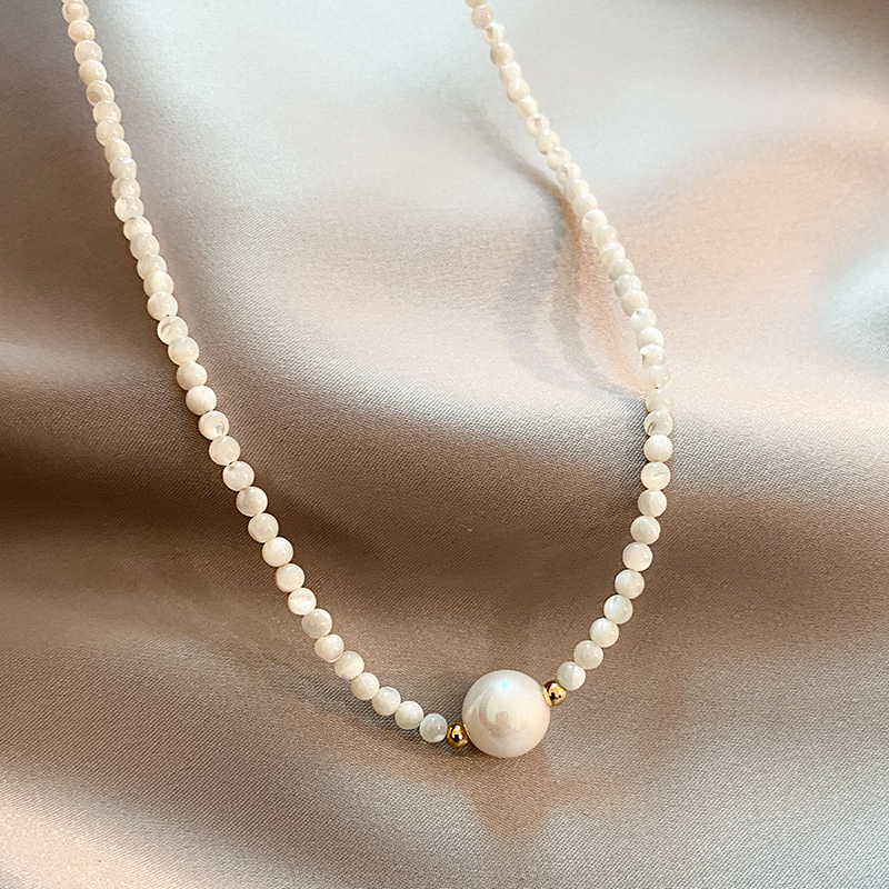 Elegant pearl necklace for every occasion