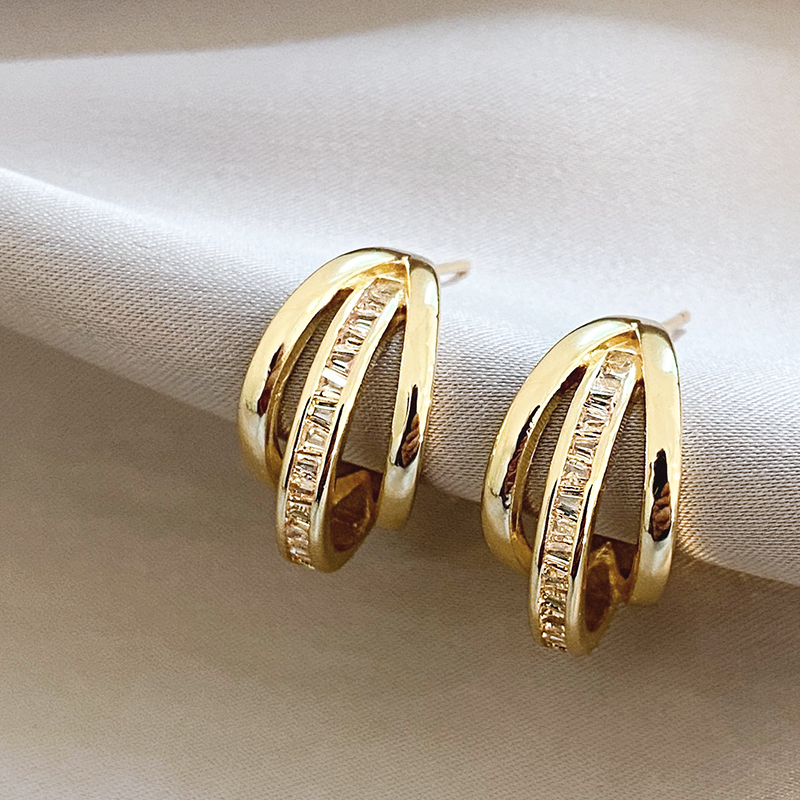 Stunning Triple Earrings Crafted from Premium Gold