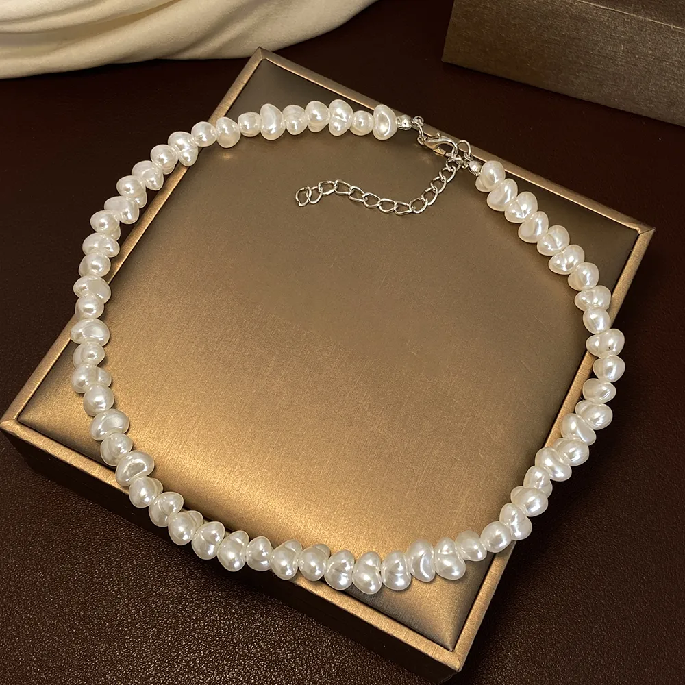 Stunning Elegance: Pearl Necklace