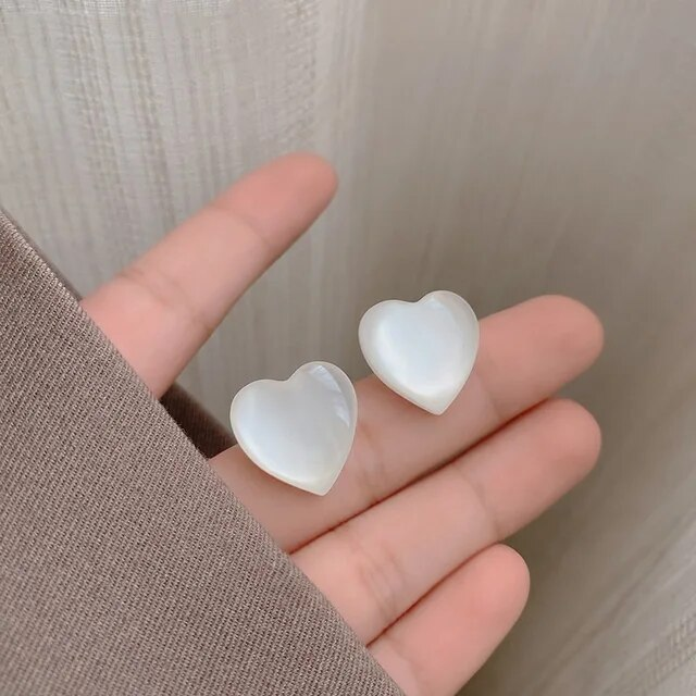 Elegant Heart-Shaped White Earrings for a Touch of Magic