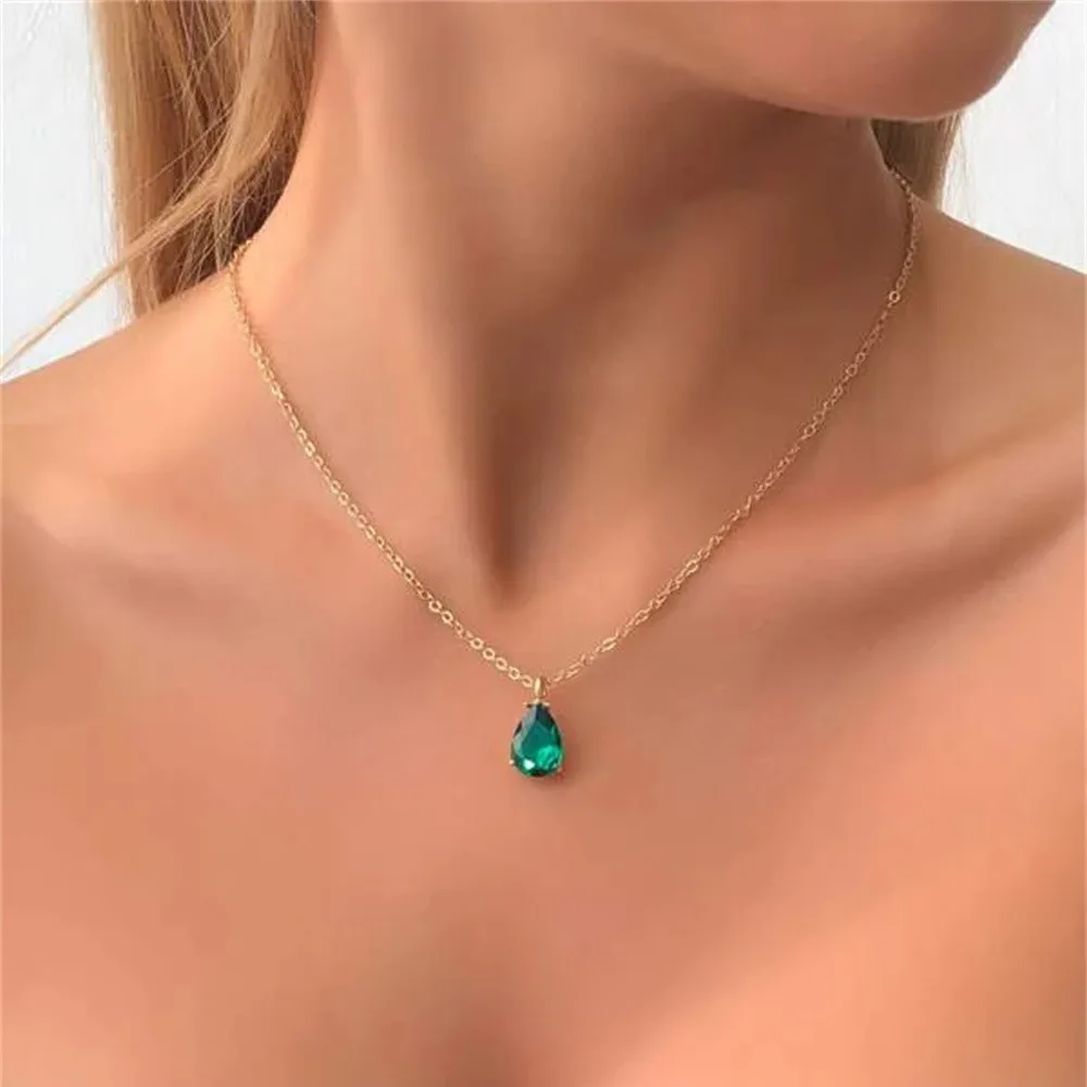 Elegant Vintage Green Crystal Necklace