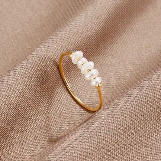 Elegant Gold-Plated Ring with Stylish Pearls