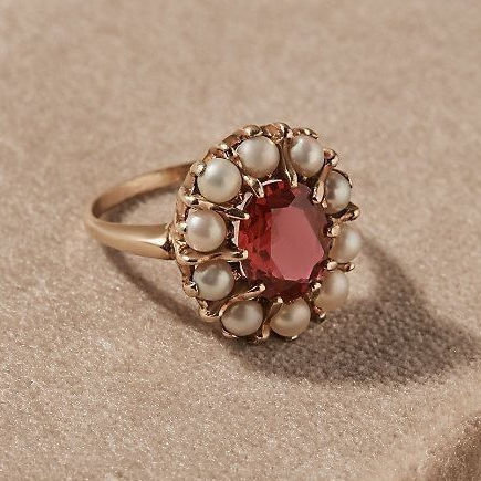 Elegant red crystal ring with timeless vintage pearls