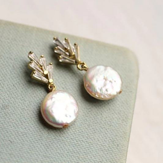 Stylish baroque pearl earrings for a touch of elegance