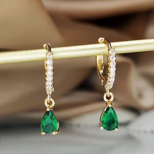 Stunning Gold Earrings Featuring Dazzling Crystal Pendants