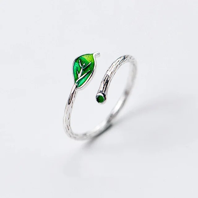 Elegant Green Leaf Enamel Ring