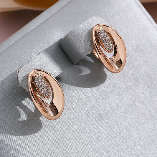 Chic and Fashionable Hollow Gold Earrings