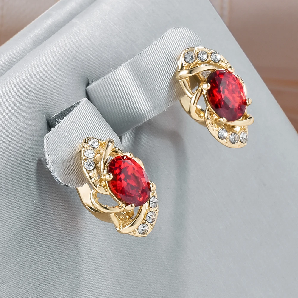 Stunning Gold Earrings Adorned with Dazzling Crystals