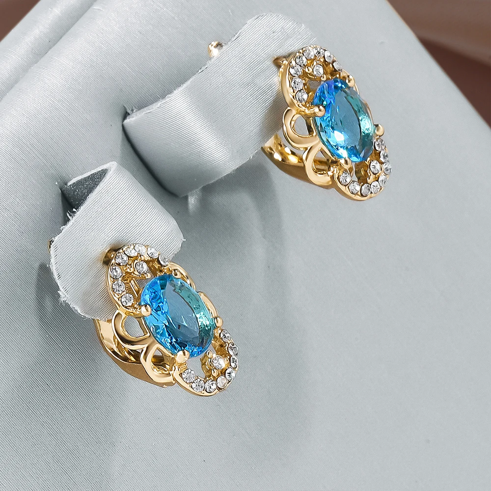 Stunning Gold Earrings Adorned with Dazzling Crystals