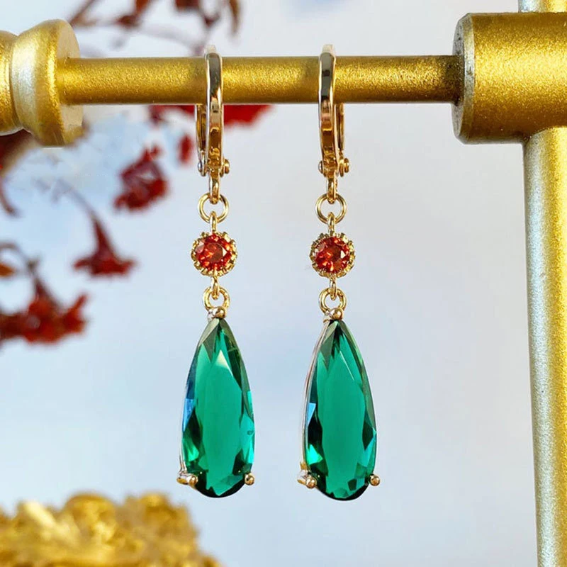 Chic Vintage Green Crystal Earrings with Dazzling Swinging Design