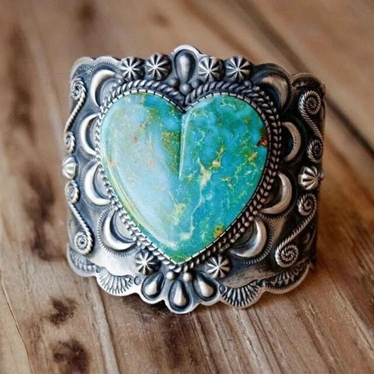 Classic Silver Ring with Vintage Turquoise Heart Design