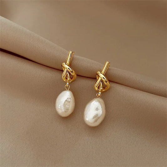 Exquisite Gold Baroque Pearl Earrings for a Touch of Elegance