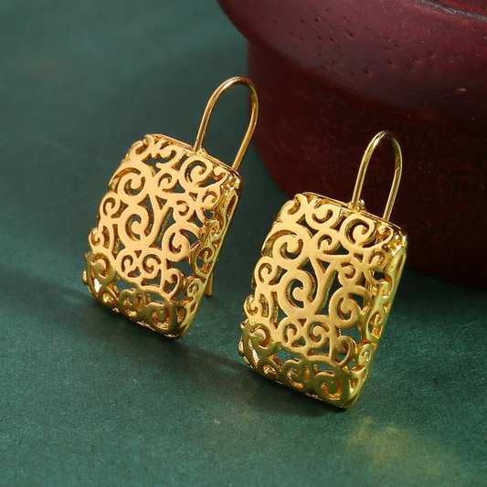 Elegant Vintage Hollow Square Earrings in Gold