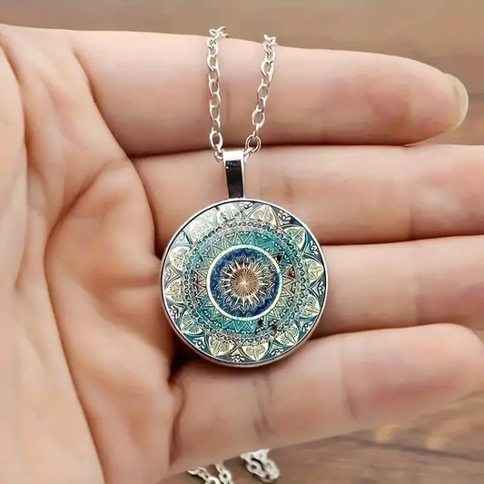 Elegant Vintage Mandala Necklace in Round Blue