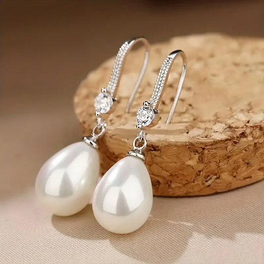 Shimmering Pearl Earrings for a Radiant Appearance