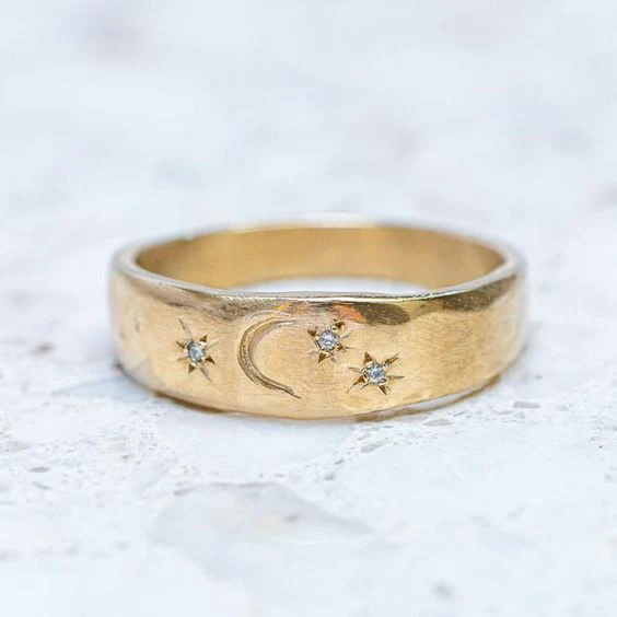 Vintage Gold Sterling Night Ring: A Timeless Treasure