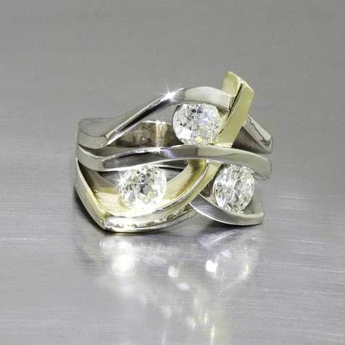 Elegant Vintage Gold and Silver Zirconia Ring