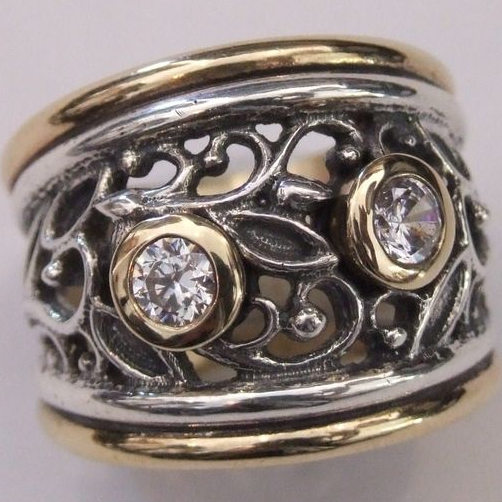 Elegant Vintage Silver and Gold Ring with Hollow Cubic Zirconia