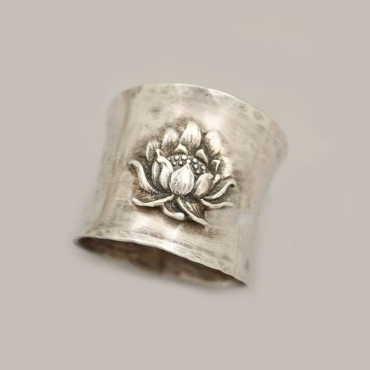 Elegant Vintage Silver Lotus Ring