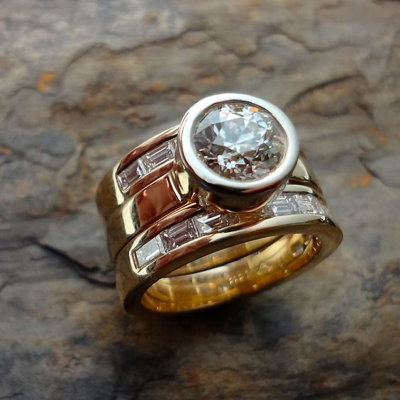 Classic Vintage Ring made of high-quality laminated glass