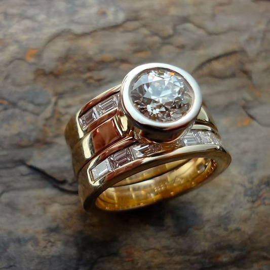 Classic Vintage Ring made of high-quality laminated glass