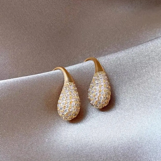 Stunning Glitter Drop Earrings to Elevate Your Elegance