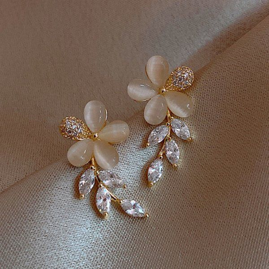 Elegant Blooming Earrings for a Touch of Sophistication