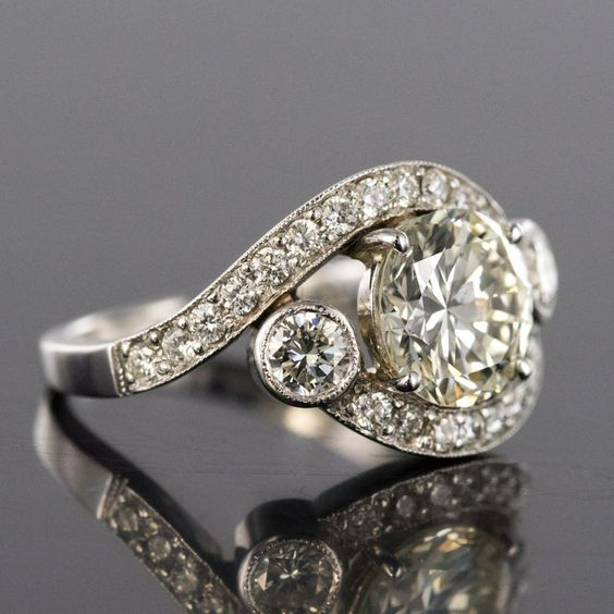 Sparkling Crystal Ring in Elegant Silver