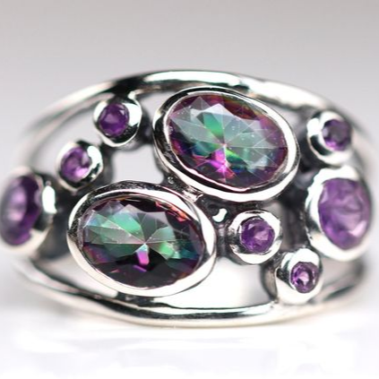 Vintage silver ring with colorful crystal inlays – An elegant statement piece!