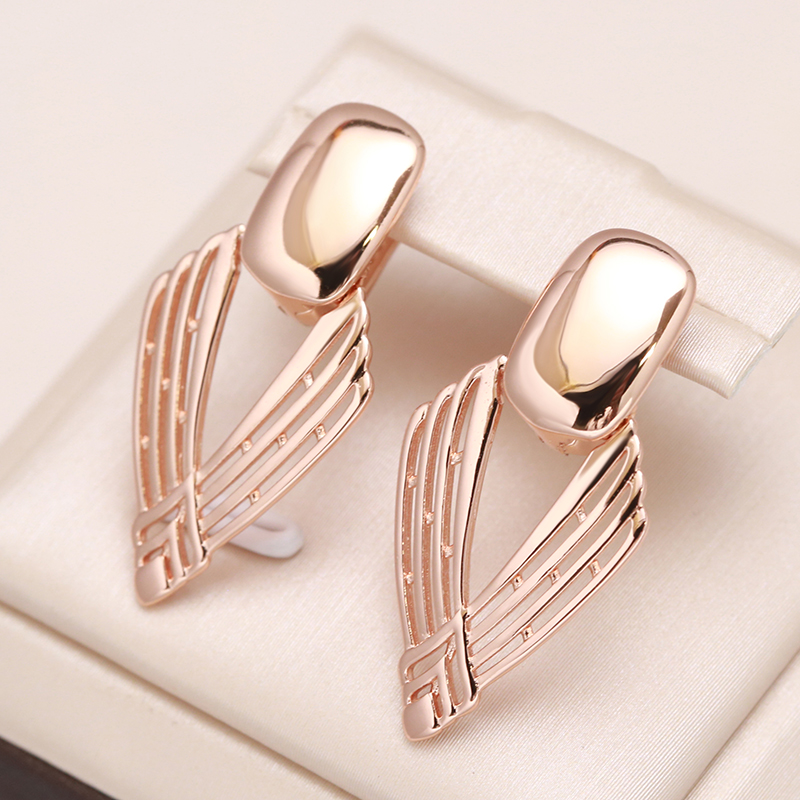 Stunning Shield Design Gold Earrings for a Touch of Elegance