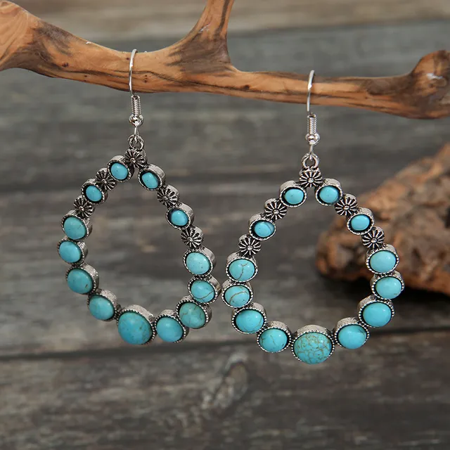 Timeless Vintage-Style Turquoise Circle Earrings